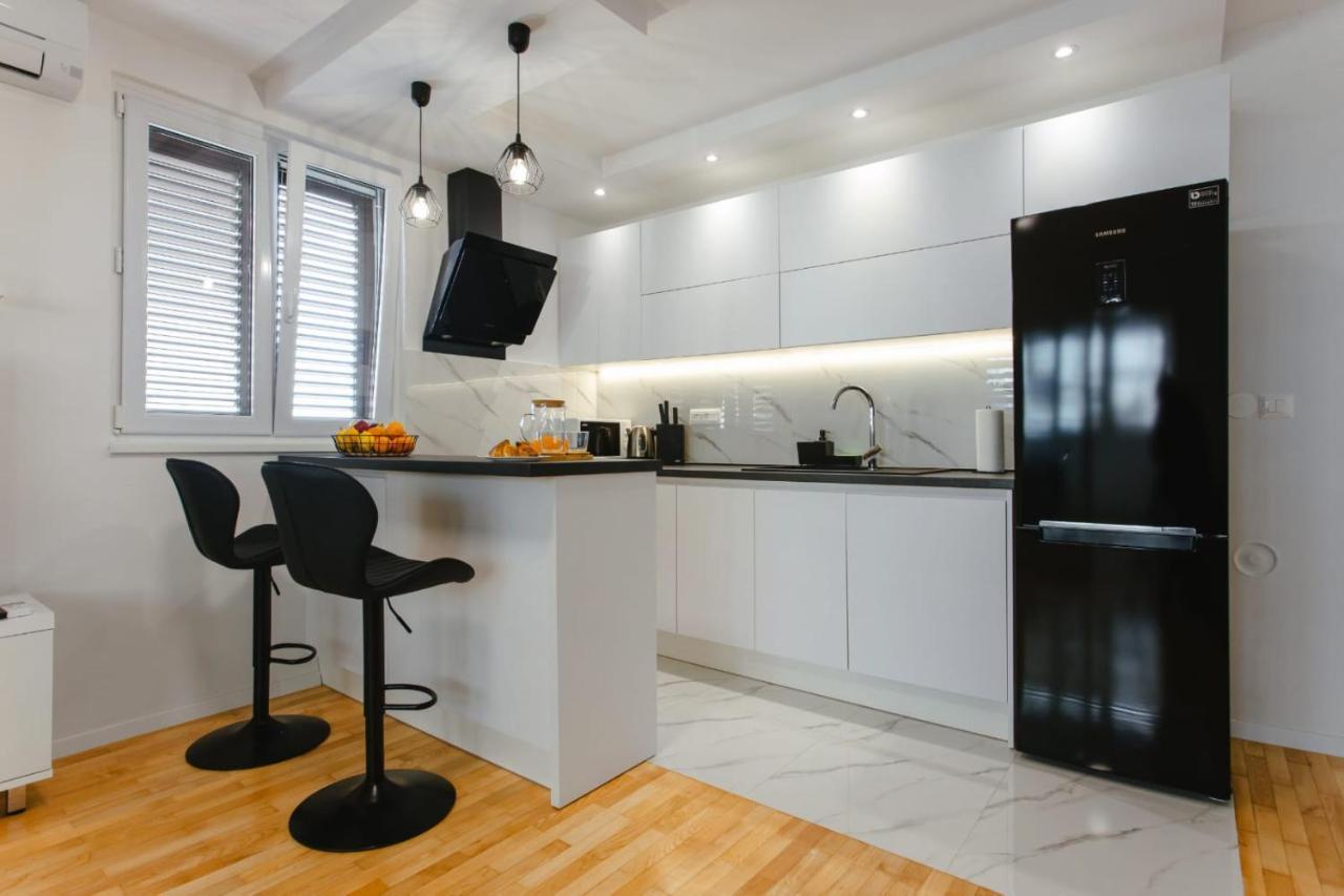 אומיס Apartment Bozic מראה חיצוני תמונה