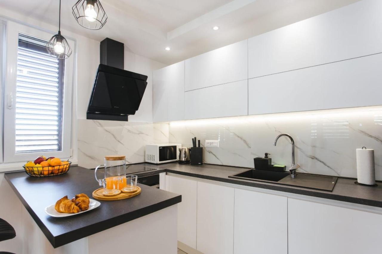 אומיס Apartment Bozic מראה חיצוני תמונה
