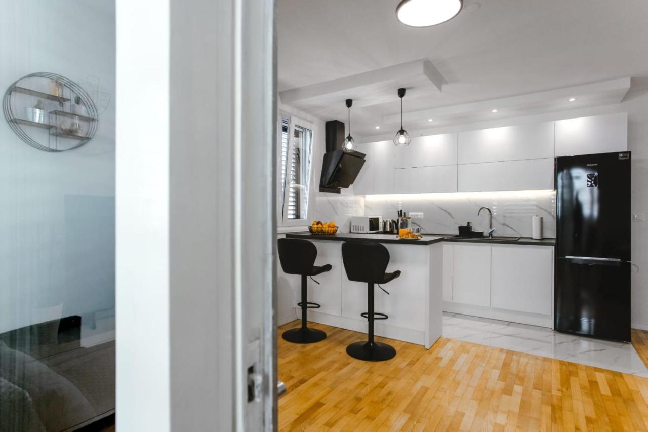אומיס Apartment Bozic מראה חיצוני תמונה