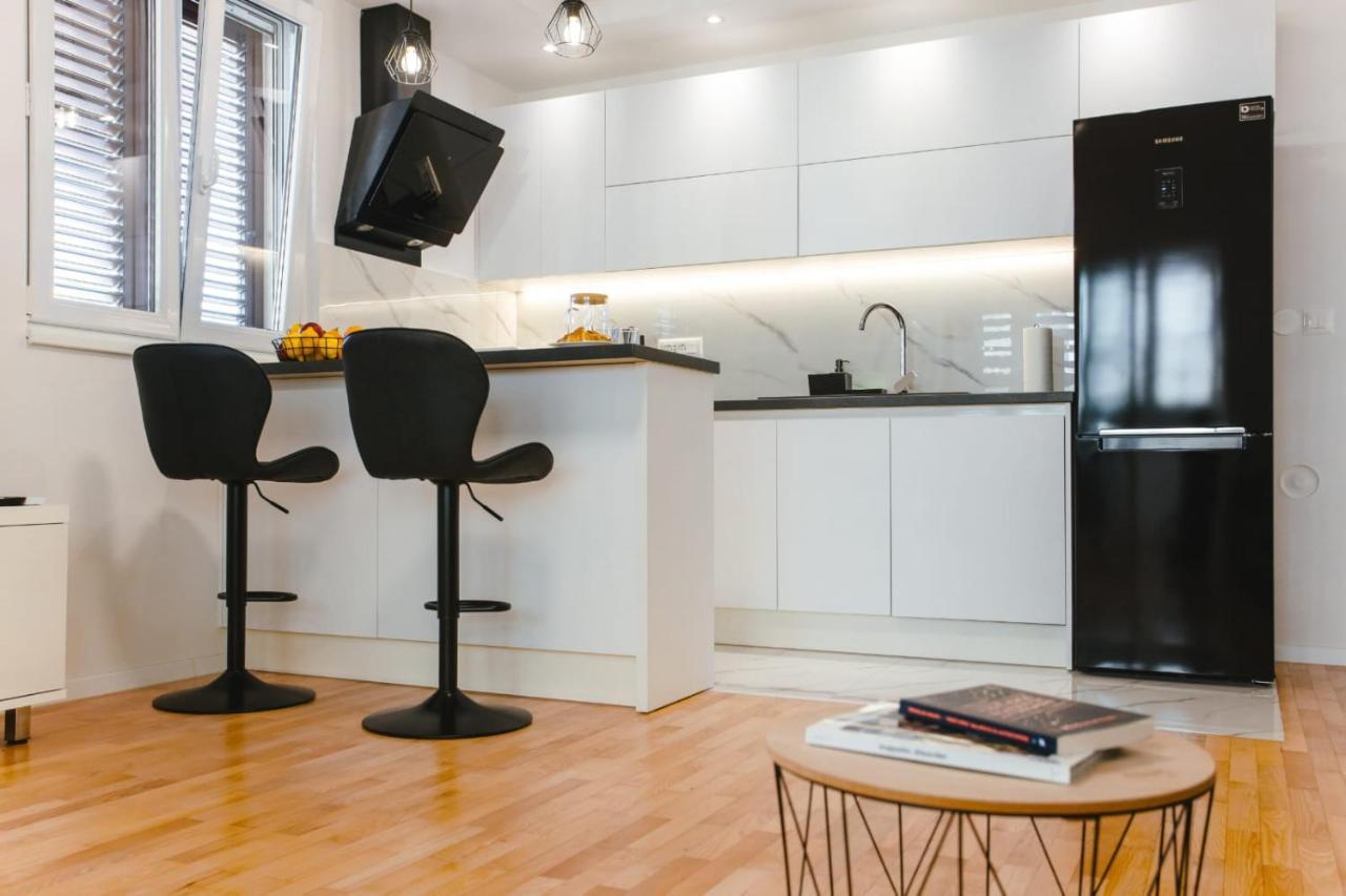 אומיס Apartment Bozic מראה חיצוני תמונה