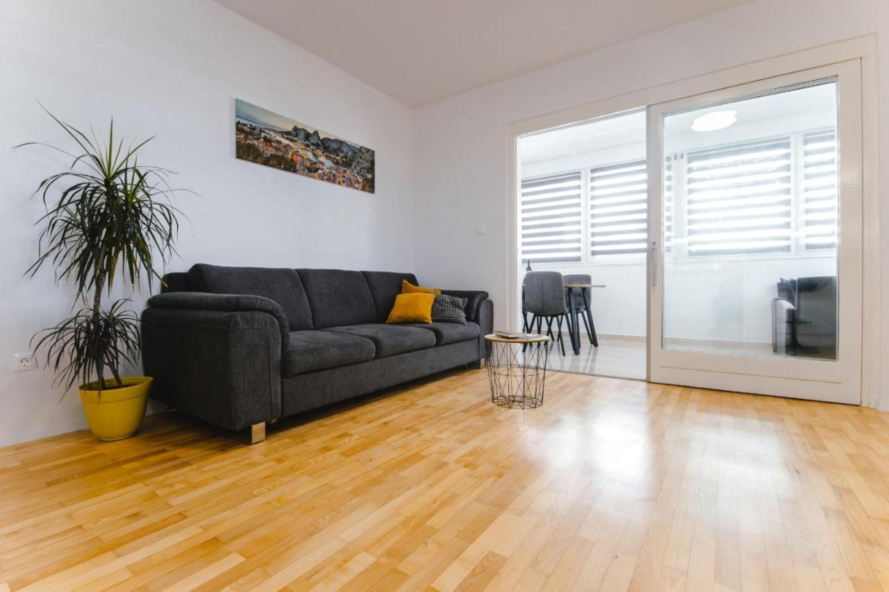 אומיס Apartment Bozic מראה חיצוני תמונה