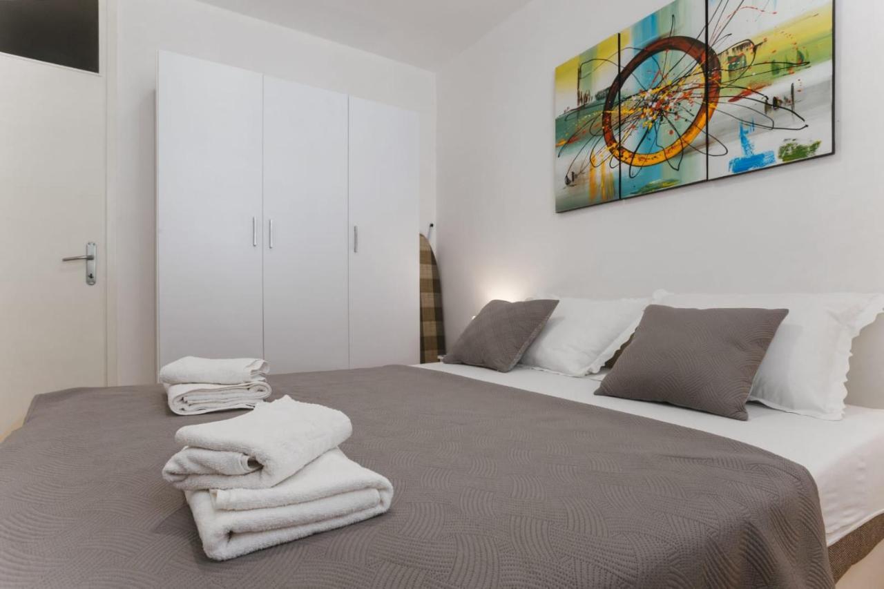 אומיס Apartment Bozic מראה חיצוני תמונה